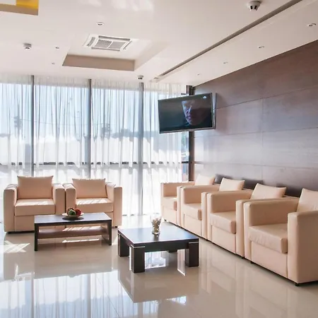 Dream Hotel 4*